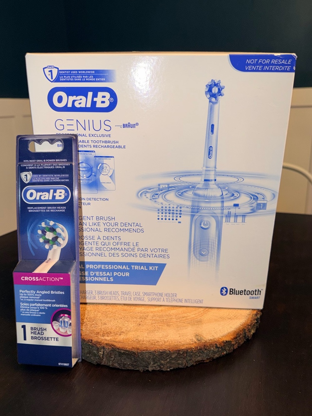 Oral‑B Genius 8000 Electric Toothbrush With Accessories- Brand New In Box (NIB)